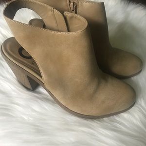 Guess tan leather back strap heeled booties